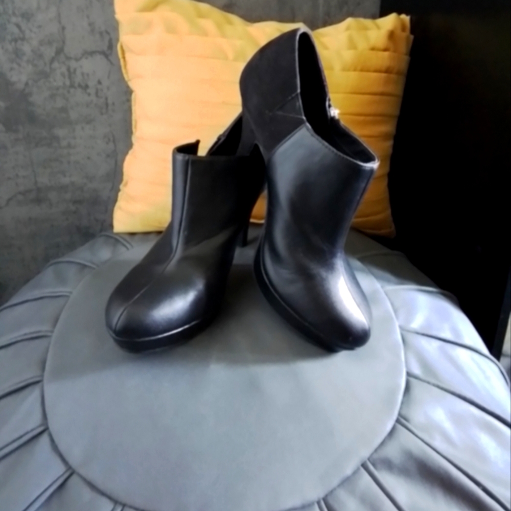 Women bootie heels